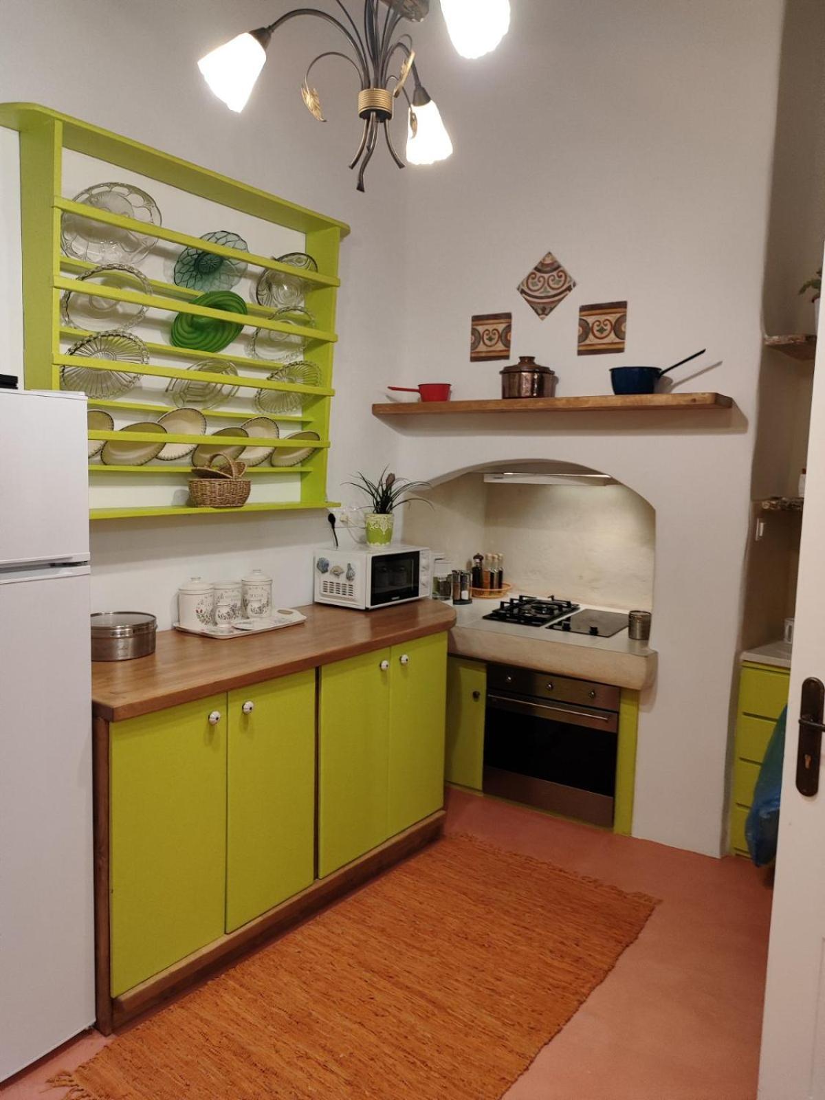 Vgena's House In Dio Choria בית נופש *