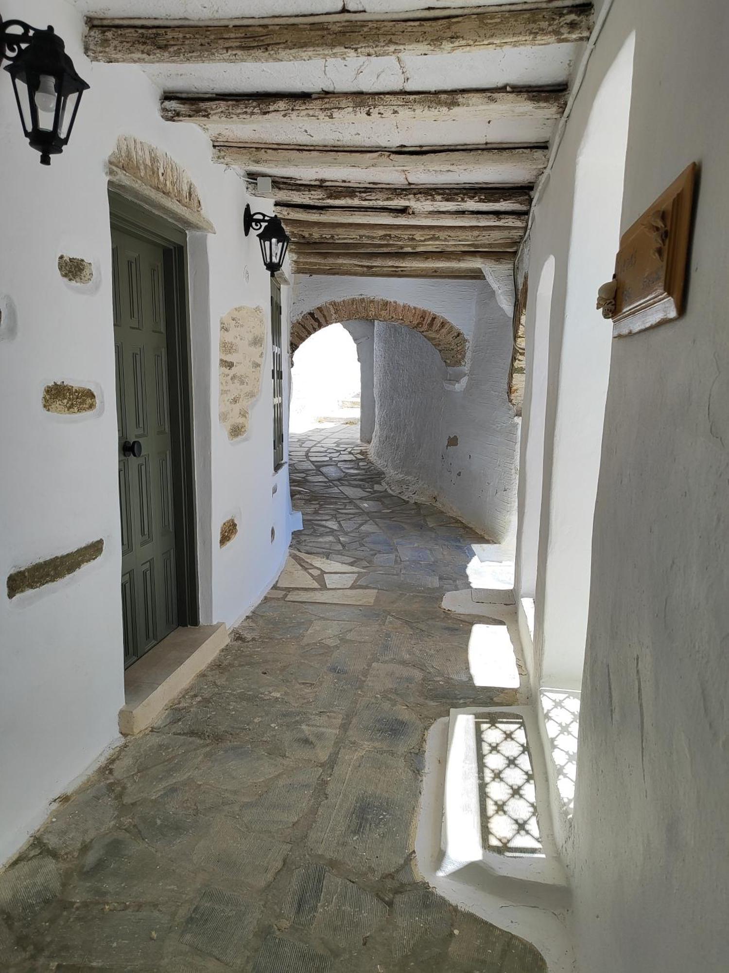 Vgena's House In Dio Choria בית נופש *